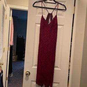 Lulu’s Maroon Lace Dress